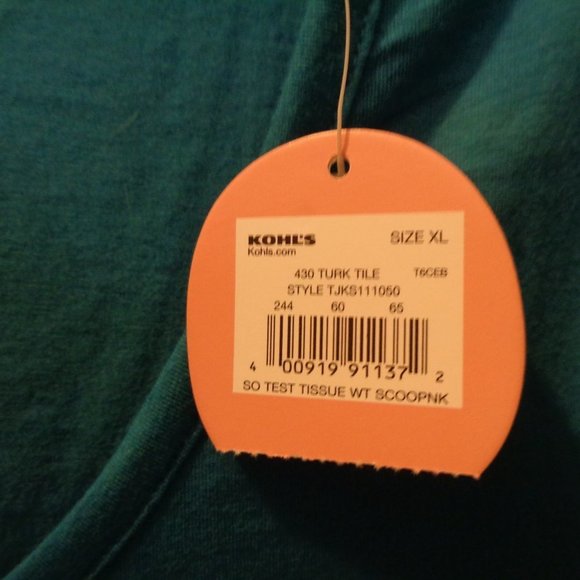 So Scoopneck Tee Size XL NWT - Picture 6 of 10